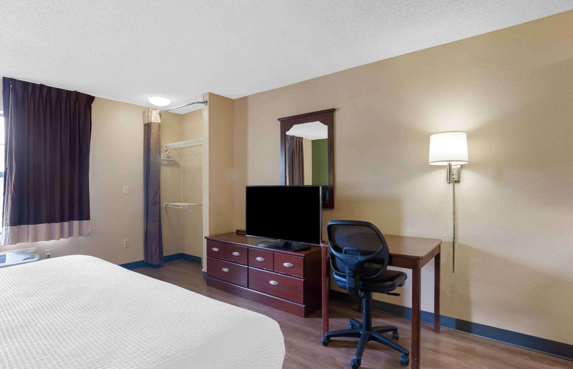 Extended Stay America Select Suites - Milwaukee - Waukesha Dış mekan fotoğraf