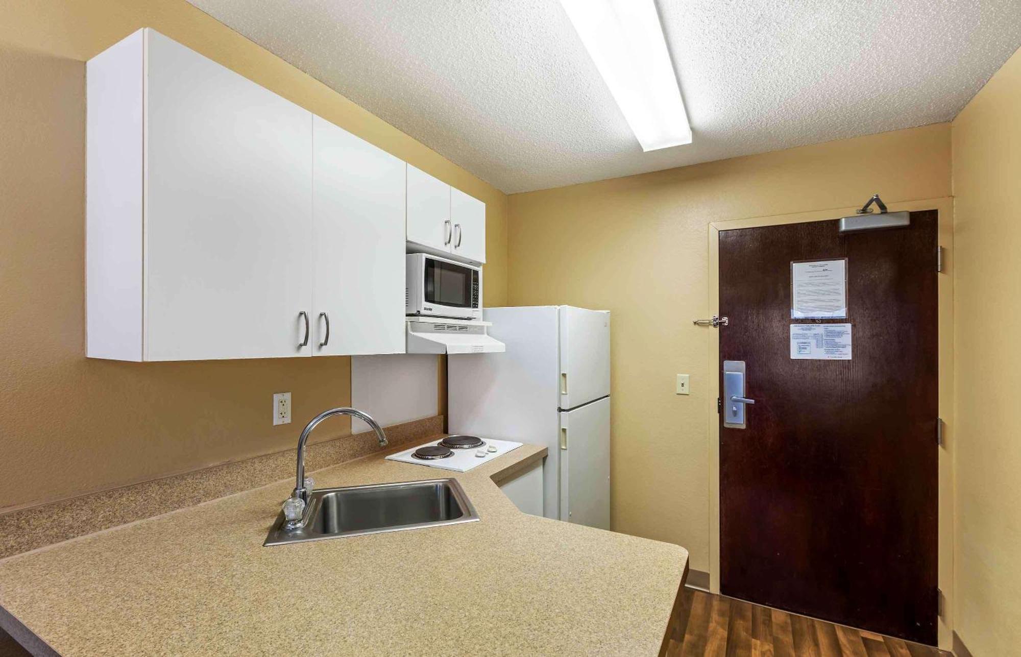 Extended Stay America Select Suites - Milwaukee - Waukesha Dış mekan fotoğraf