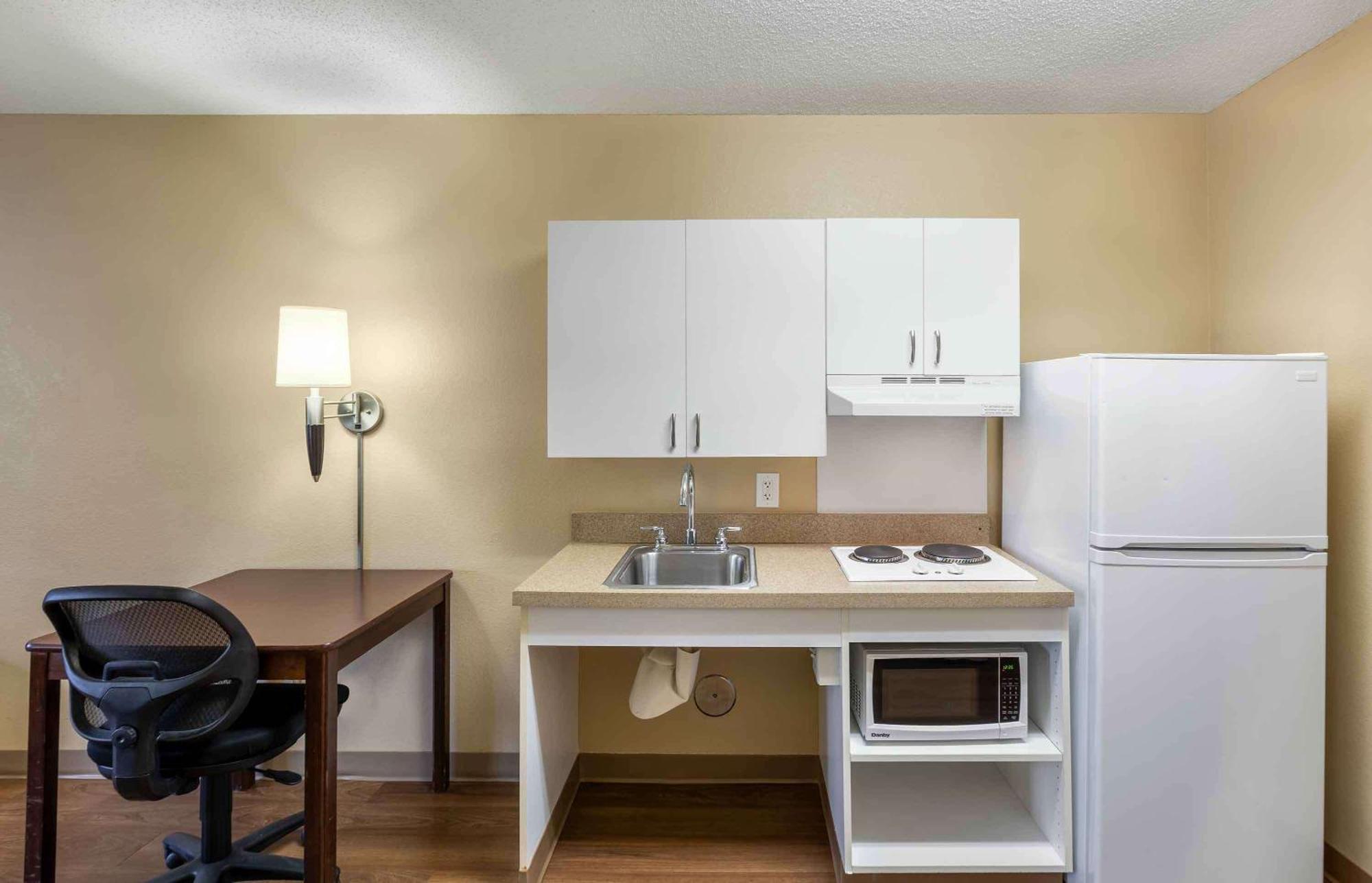 Extended Stay America Select Suites - Milwaukee - Waukesha Dış mekan fotoğraf