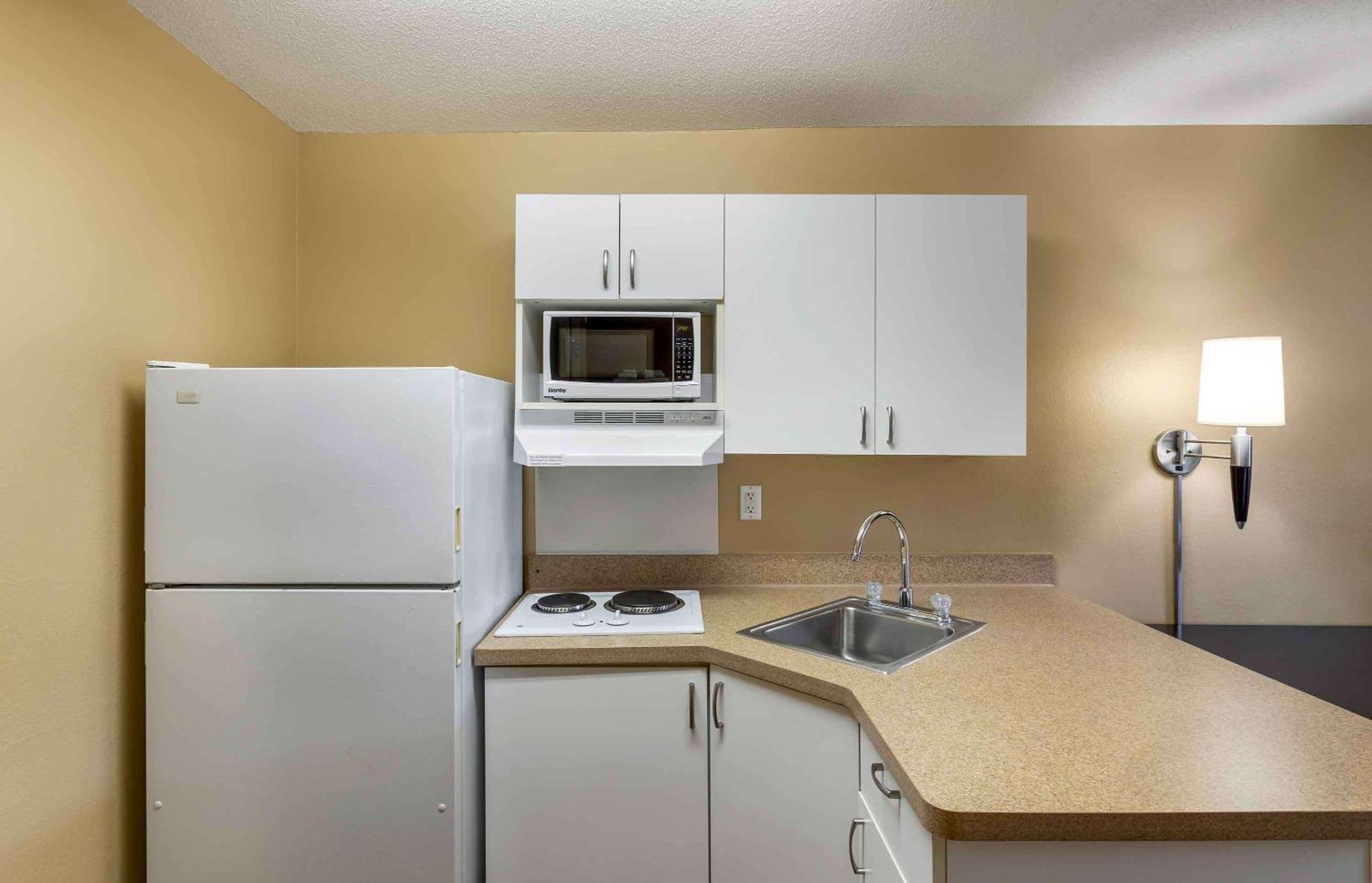 Extended Stay America Select Suites - Milwaukee - Waukesha Dış mekan fotoğraf
