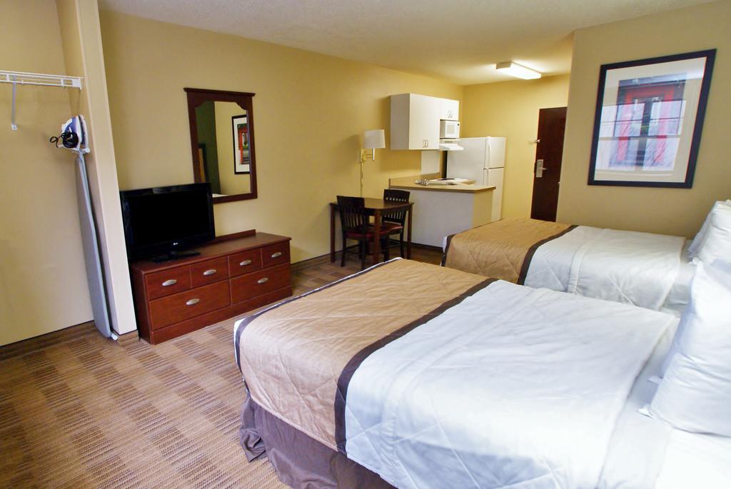 Extended Stay America Select Suites - Milwaukee - Waukesha Dış mekan fotoğraf