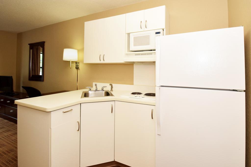 Extended Stay America Select Suites - Milwaukee - Waukesha Dış mekan fotoğraf
