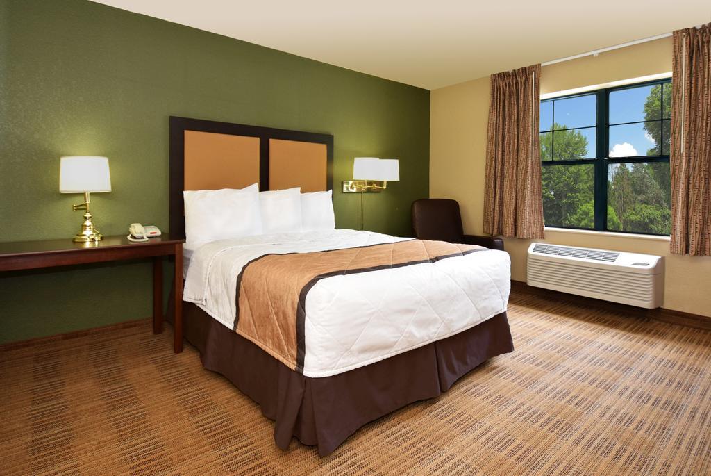 Extended Stay America Select Suites - Milwaukee - Waukesha Dış mekan fotoğraf