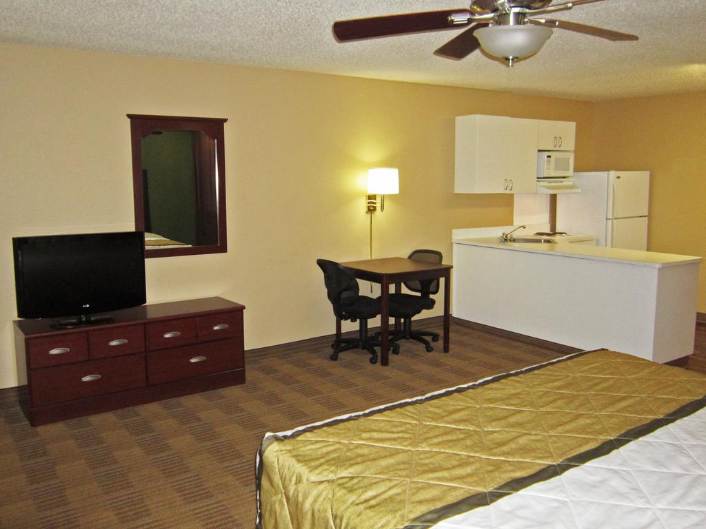 Extended Stay America Select Suites - Milwaukee - Waukesha Dış mekan fotoğraf